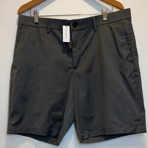 Banana Republic Core Temp Men’s Chino Shorts - Gray Size 36 NWT